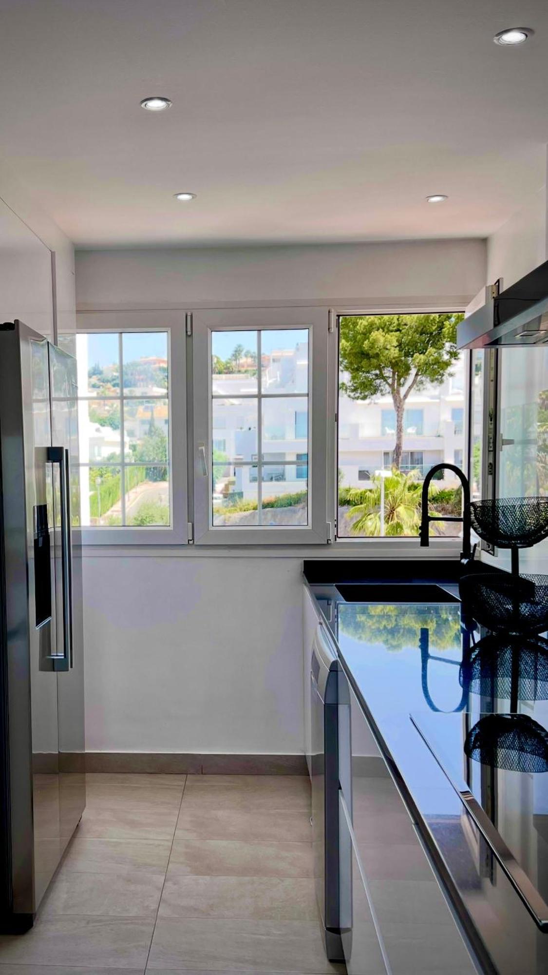 Keywise Beachhouse Oceanblue Duplex De Lujo En Primera Linea Con Vistas Espectaculares , Solarium Privado Y Piscina Apartment Benalmadena